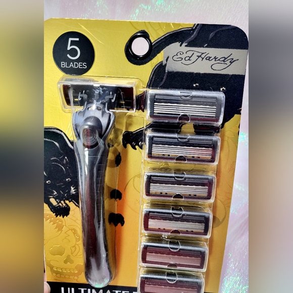 Ed Hardy bundle - Picture 8 of 10